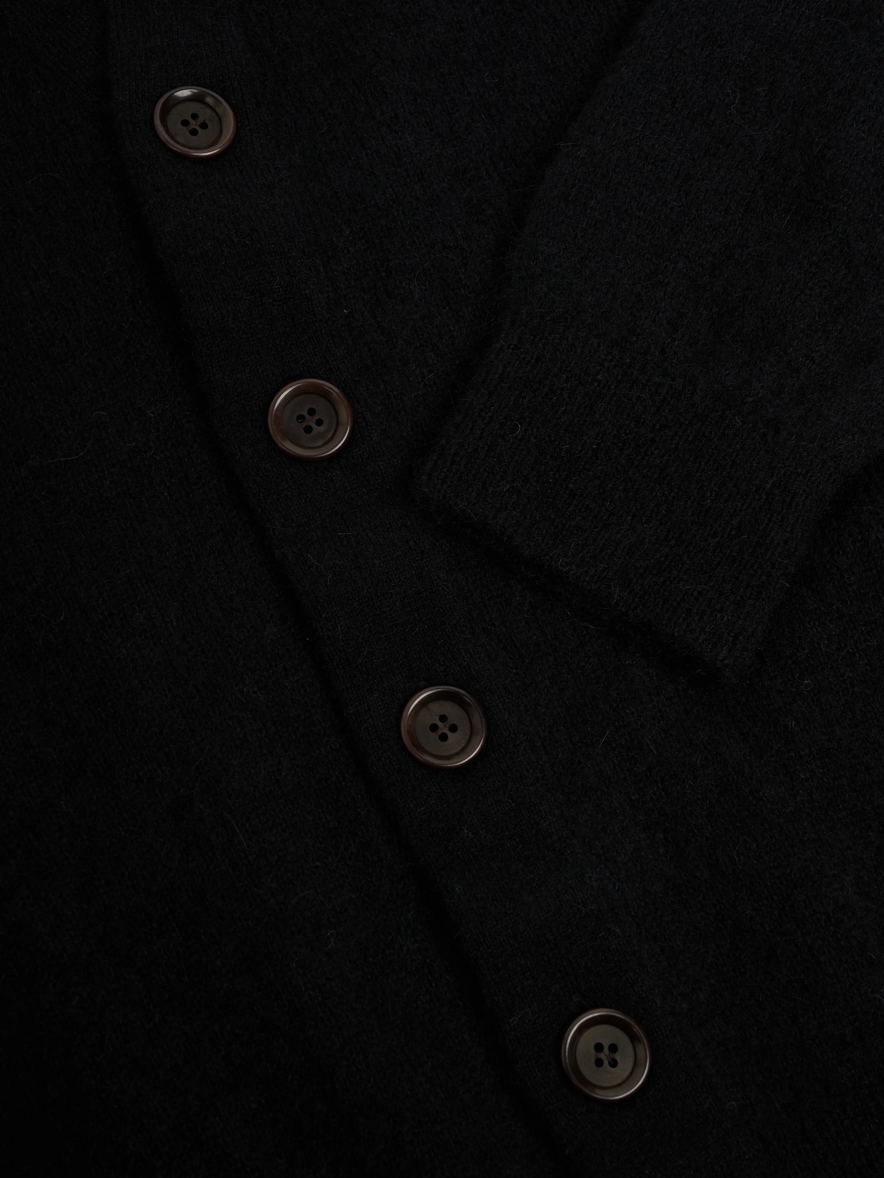 Caradale Cardigan Rosen Black - Image 6
