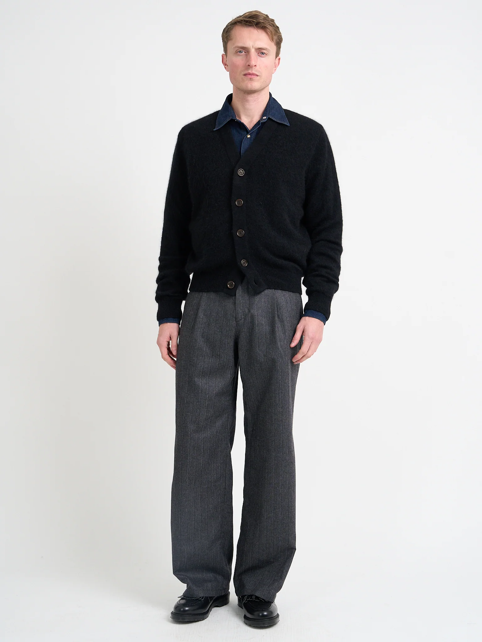 Caradale Cardigan Rosen Black - Image 8