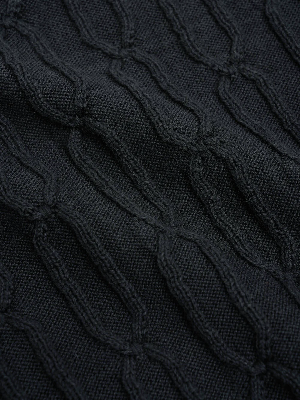 Dewsbury V Neck Penrose Black - Image 9