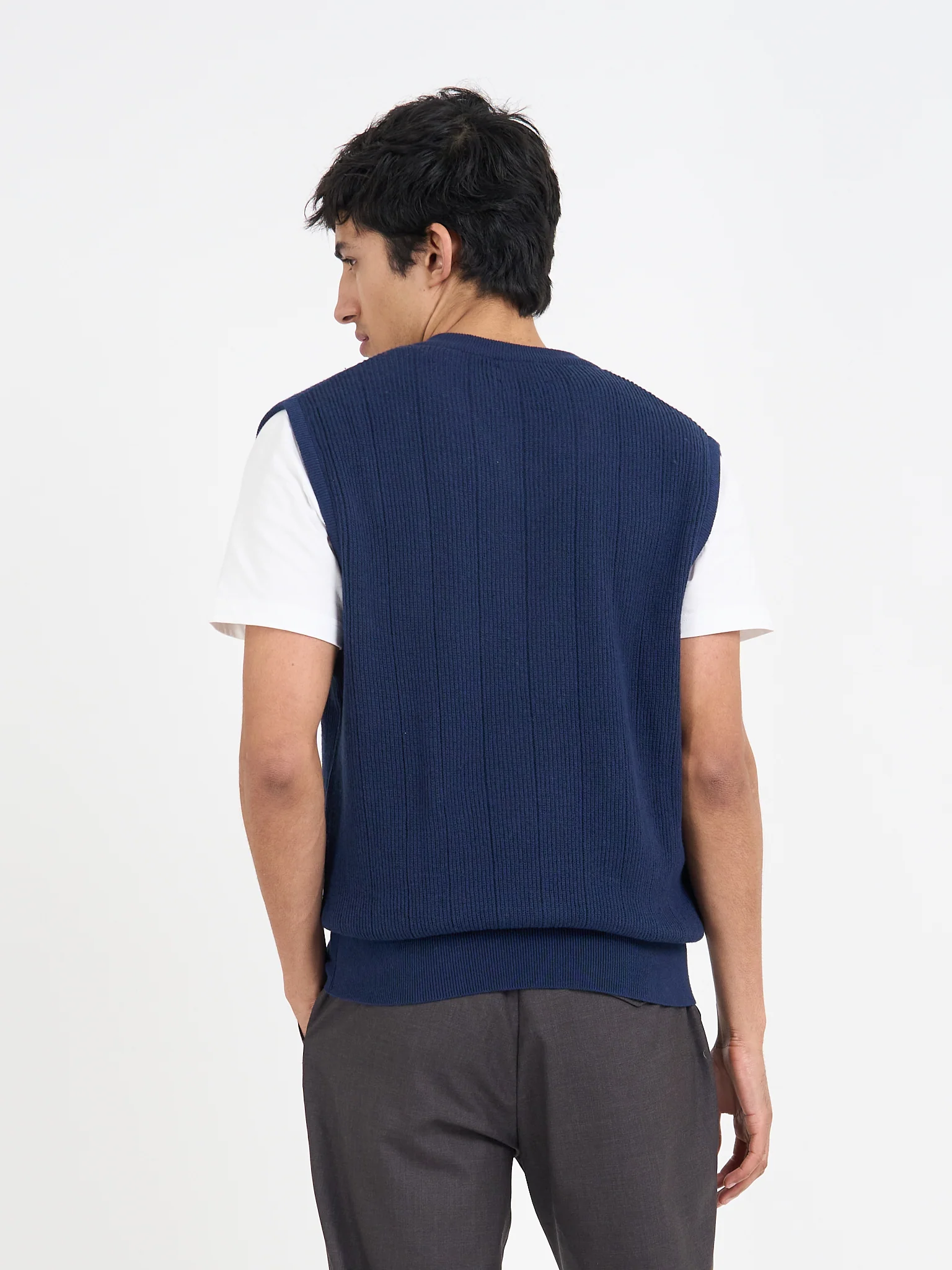 Graves V Neck Vest Overton Navy - Image 3