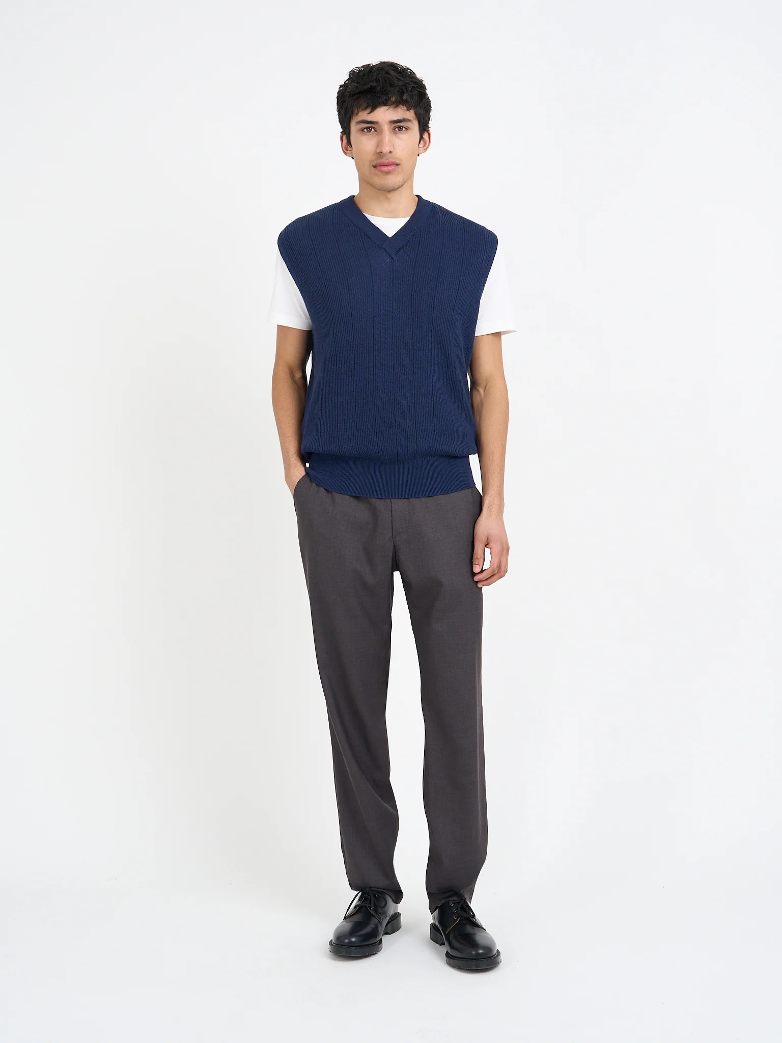 Graves V Neck Vest Overton Navy - Image 6